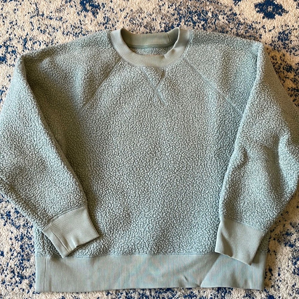 Everlane sweatshirt